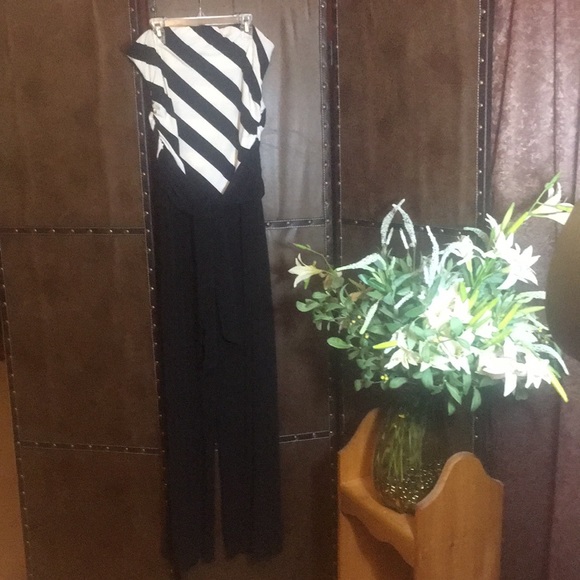 Striped top wide leg black and white jumpsuit - Picture 2 of 4